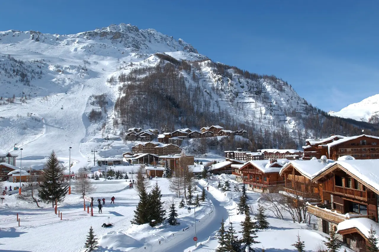 Val d'Isère village and the front de neige in winter